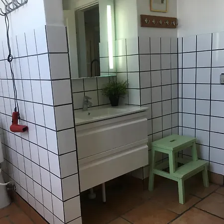 Hostel California